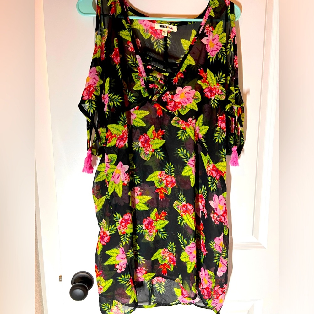 Mike’s swim cover up short sleeve